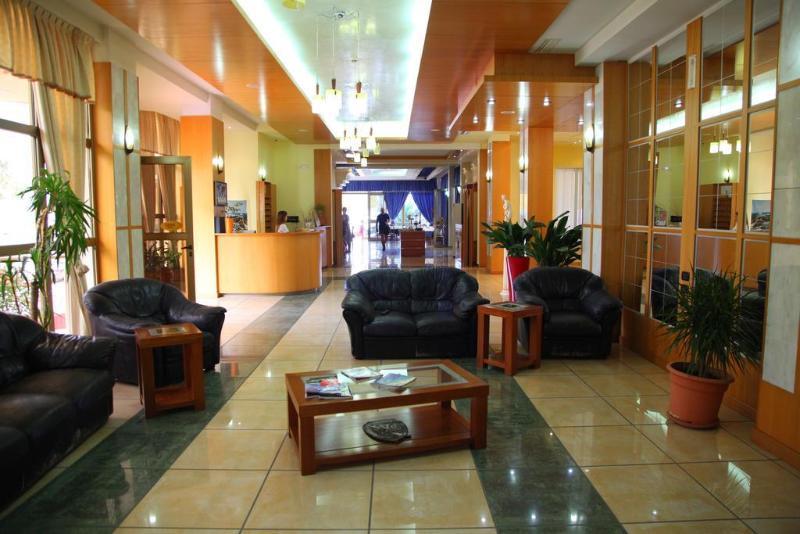 Paradise Beach Hotel ราดฮีมือ ภายนอก รูปภาพ
