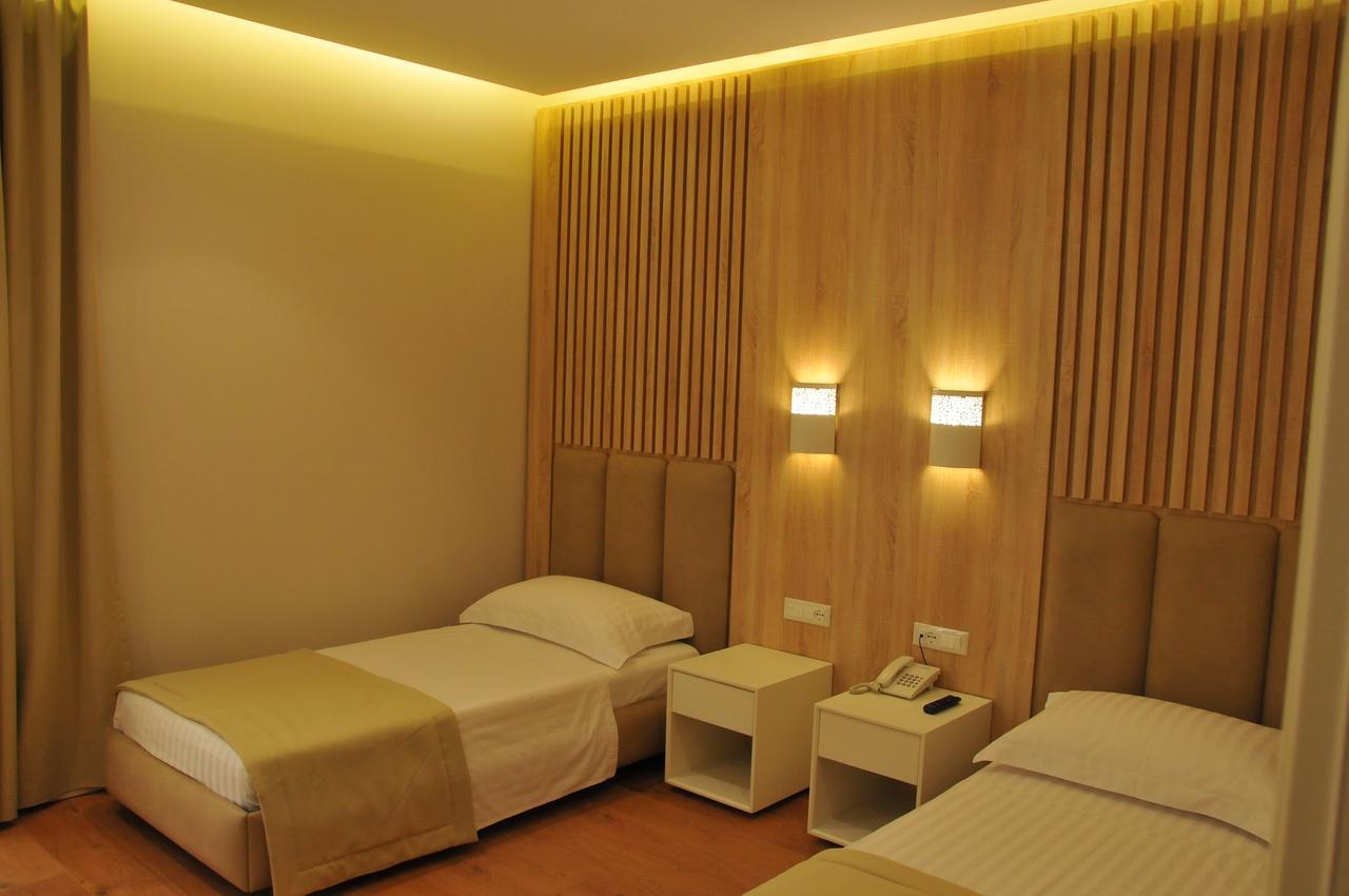Paradise Beach Hotel ราดฮีมือ ภายนอก รูปภาพ